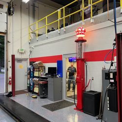 Anderson AutoCare - Oil change bay.....