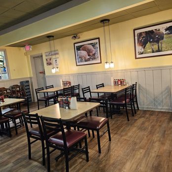 Due South BBQ - Another seating area of the restaurant. - Southern Near Me - Roanoke, Virginia Due South BBQ - Another seating area of the restaurant. - Southern Near Me - Roanoke, Virginia