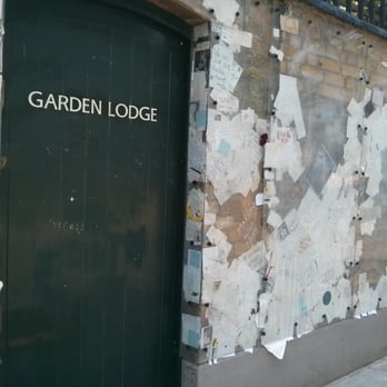Freddie Mercury's Studio - There's now perspex to prevent damage to the wall, full of notes of love, pictures, and even a faded ticket. - Landmarks & Historical Buildings Near Me - London, XGL