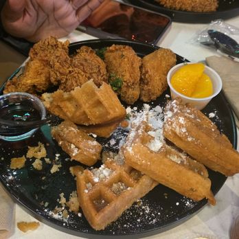 Peachez - Lounges Near Me - Houston, Texas Peachez - Lounges Near Me - Houston, Texas