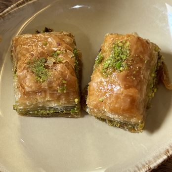 Mediterranean Kitchen - Complimentary baklava - Mediterranean Near Me - Burlingame, California