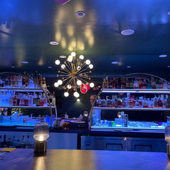 Middle 8 - Cocktail Bars Near Me - Pleasanton, California