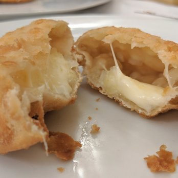 Degrau - Pao de Queijo/Empanada hybird.. ok. - Brazilian Near Me - Rio de Janeiro, RJ