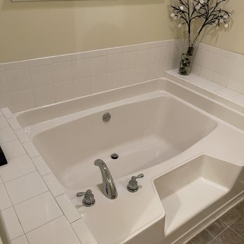 A Mighty Tidy Touch - Clean tub - Office Cleaning Near Me