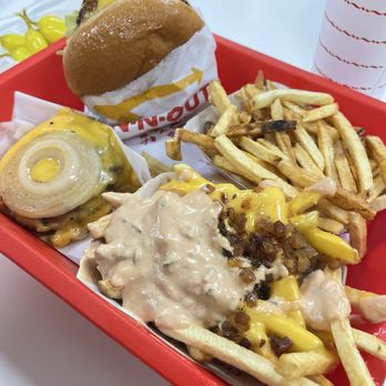 In-N-Out Burger - Burgers Near Me - Stafford, Texas
