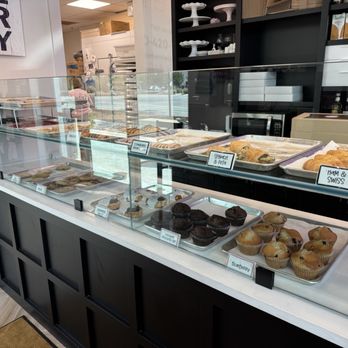 Sweet Henrietta's  - Bakeries Near Me - Watersound, Florida