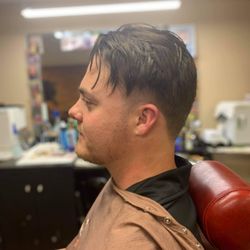 Bull Moose Barber & Lounge - Tailored cut and style