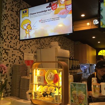 Happy Lemon - Front counter - Bubble Tea Near Me - Vancouver, British Columbia