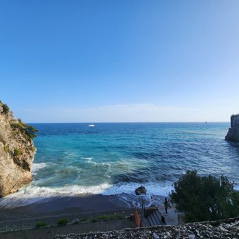 Castiglione Beach - Beaches Near Me - Castiglione, SA
