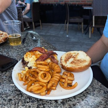 Teddy G's - Mac attack burger - Pubs Near Me - Sturbridge, Massachusetts Teddy G's - Mac attack burger - Pubs Near Me - Sturbridge, Massachusetts