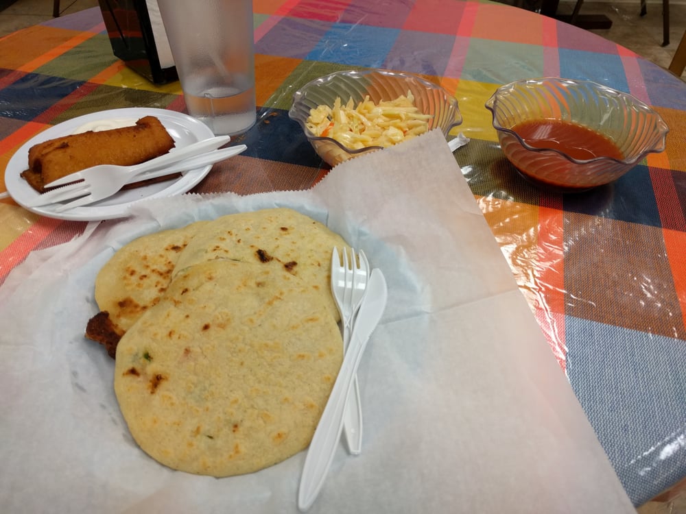 Pupuseria La Cabanita