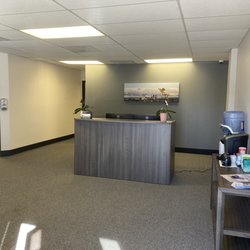 Veteran Roofing - Reception area