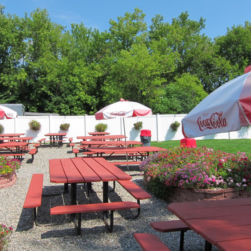 The Red Barn - Out of doors dining area - Seafood Near Me - Augusta, Maine The Red Barn - Out of doors dining area - Seafood Near Me - Augusta, Maine