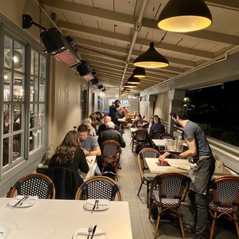 Willi's Wine Bar - Back patio - Busy! - Wine Bars Near Me - Santa Rosa, California Willi's Wine Bar - Back patio - Busy! - Wine Bars Near Me - Santa Rosa, California