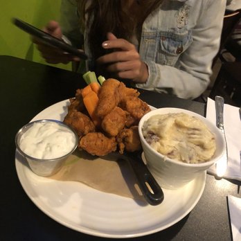 Blackie's - American Near Me - Smithfield, Rhode Island