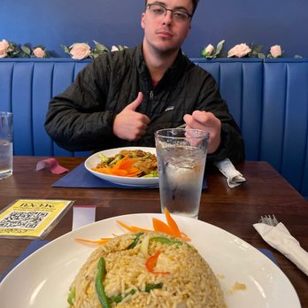 Blooming Thai - #32 Green Curry Fried Rice w/ Chicken and Stemme - Thai Near Me - Bloomington, Indiana