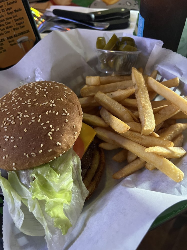 PEPI’S SPORTS BAR AND GRILL Updated May 2024 78 Photos & 150 Reviews 34235 Doheny Park Rd