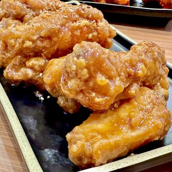 Pocha Eats - Golden fried garlic chicken goodness - Korean Near Me - Cerritos, California Pocha Eats - Golden fried garlic chicken goodness - Korean Near Me - Cerritos, California