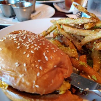 Marlow's Tavern - Tavern Burger and Truffle Fries - excellent - New American Near Me - Oviedo, Florida