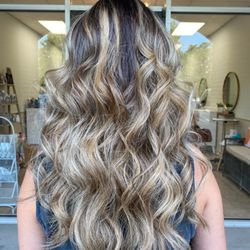 True Color Hair Salon & Dry Bar - Balayage