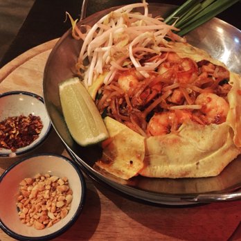 Rim Tanon - Phad Thai - Thai Near Me - Houston, Texas