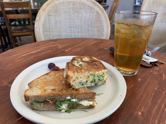 home.stead bakery & cafe by null