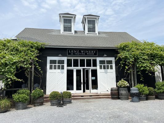 Lenz Winery by null