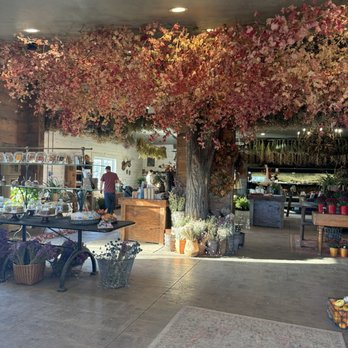The Kinlands - Inside the shop - Farmers Market Near Me - Riverton, Utah