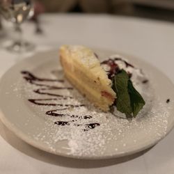 Vincenzo's Ristorante - Lemony cake