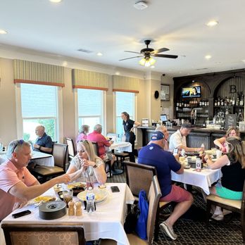 Bentwater Golf Club - a group of people sitting at a table - Golf Near Me - Acworth, Georgia Bentwater Golf Club - a group of people sitting at a table - Golf Near Me - Acworth, Georgia