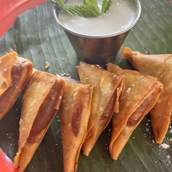 Sticky Rice Echo Park - Banana Samosas - Thai Near Me - Los Angeles, California Sticky Rice Echo Park - Banana Samosas - Thai Near Me - Los Angeles, California