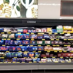 ALDI - Dairy cold food section
