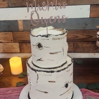 Halo Bakeshop - Wedding cake - Cupcakes Near Me - Loves Park, Illinois