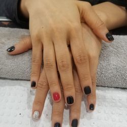 Hi Beauty & Nails - First visit - shellac mani