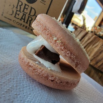 Sugar Moon - Smore macaroon - Bakeries Near Me - Dodge City, Kansas
