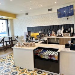 Blondie's Doughnuts - Inside