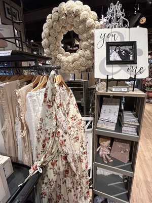 Cracker Barrel Old Country Store by null