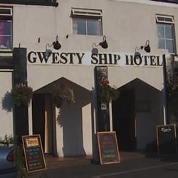 Ship Hotel