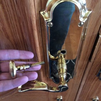 AM PM Locksmith - I hired AMPM Locksmith to change all my locks when I moved into my new house. They broke the lock on my front door and refused to fix it. - Keys & Locksmiths Near Me - San Ramon, California