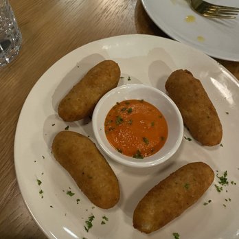 Dos Besos - Croquette (don't order !!!) - Spanish Near Me - Pasadena, California Dos Besos - Croquette (don't order !!!) - Spanish Near Me - Pasadena, California