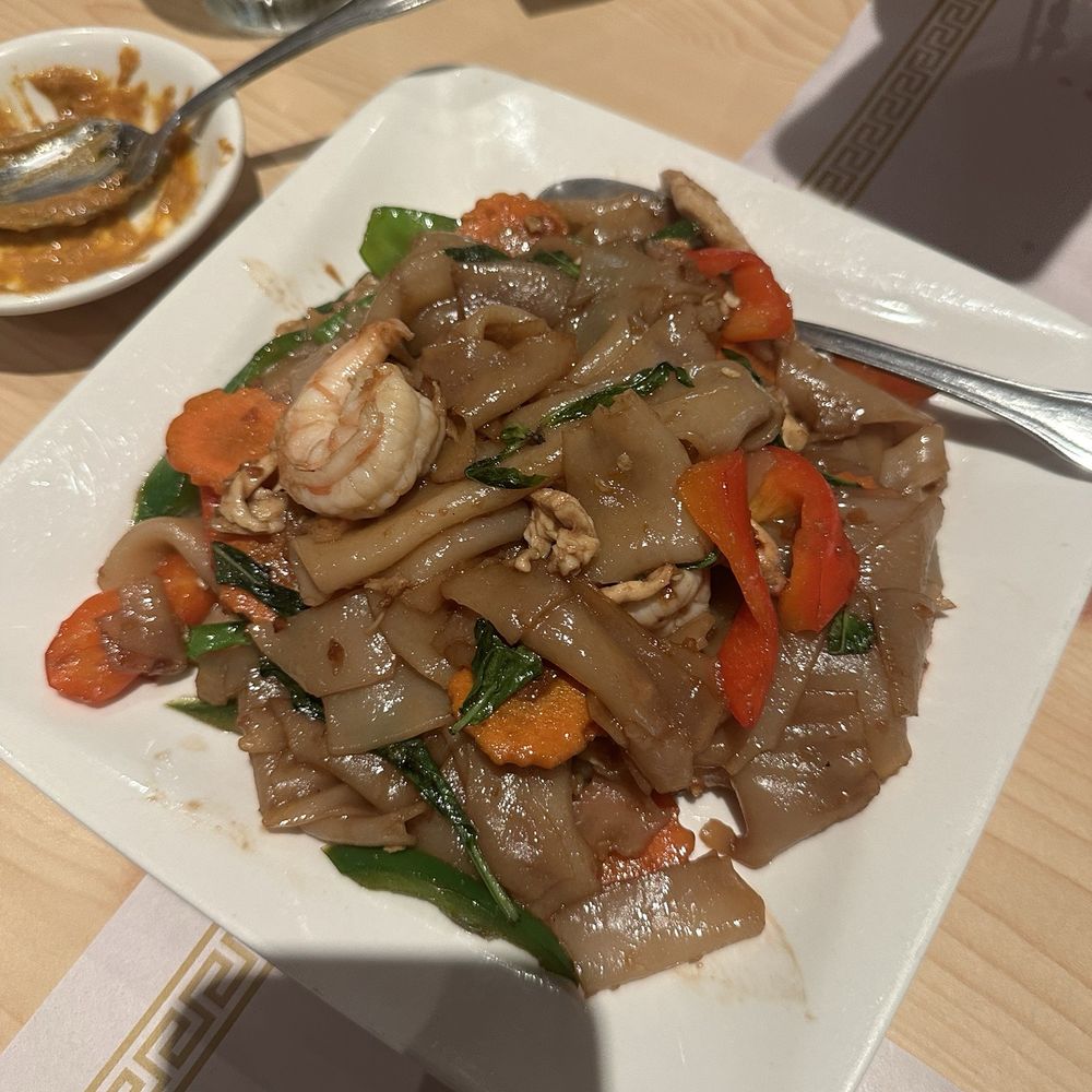 Star of Siam - 28. Pad Khee Mao (Spicy Crazy Noodles) - Thai Near Me - Chicago, Illinois Star of Siam - 28. Pad Khee Mao (Spicy Crazy Noodles) - Thai Near Me - Chicago, Illinois
