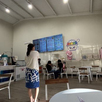Ululani’s Hawaiian Shave Ice - Interior - Shaved Ice Near Me - Honolulu, Hawaii Ululani’s Hawaiian Shave Ice - Interior - Shaved Ice Near Me - Honolulu, Hawaii