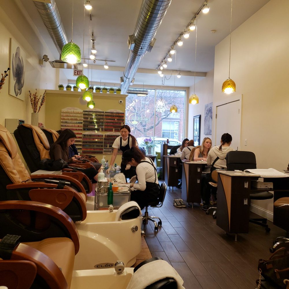 Nail Lacquer Salon - 6 pedicure stations and 6 manicure stations - Nail Salons Near Me - Chicago, Illinois
