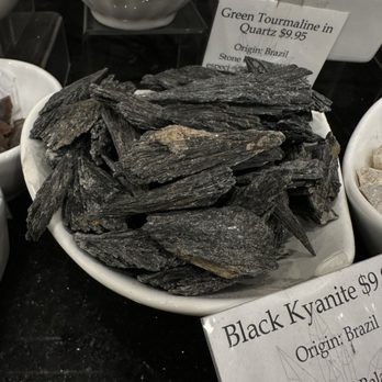 Expedition - Many Crystals that are near the wall throughout the store - Jewelry Near Me - San Francisco, California Expedition - Many Crystals that are near the wall throughout the store - Jewelry Near Me - San Francisco, California