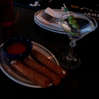 Eebee's Corner Bar - Beer Bar Near Me - Washington, DC, District of Columbia Eebee's Corner Bar - Beer Bar Near Me - Washington, DC, District of Columbia