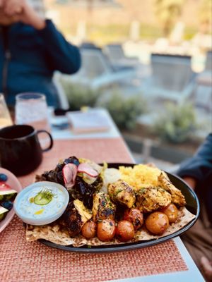 Lola Rose Grand Mezze by null