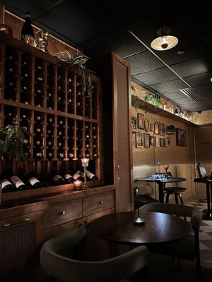 Sparrow Wine Bar by null