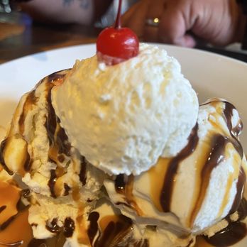 Ford's Garage Plantation - Dessert - Bars Near Me - Plantation, Florida Ford's Garage Plantation - Dessert - Bars Near Me - Plantation, Florida