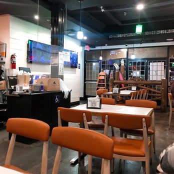 The Kickin' Crab - Interior - Cajun/Creole Near Me - Westminster, California