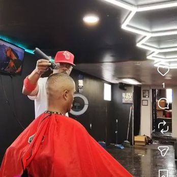 Fresh House Grooming Studio - @surgeonjones - Barbers Near Me - Suitland, Maryland Fresh House Grooming Studio - @surgeonjones - Barbers Near Me - Suitland, Maryland
